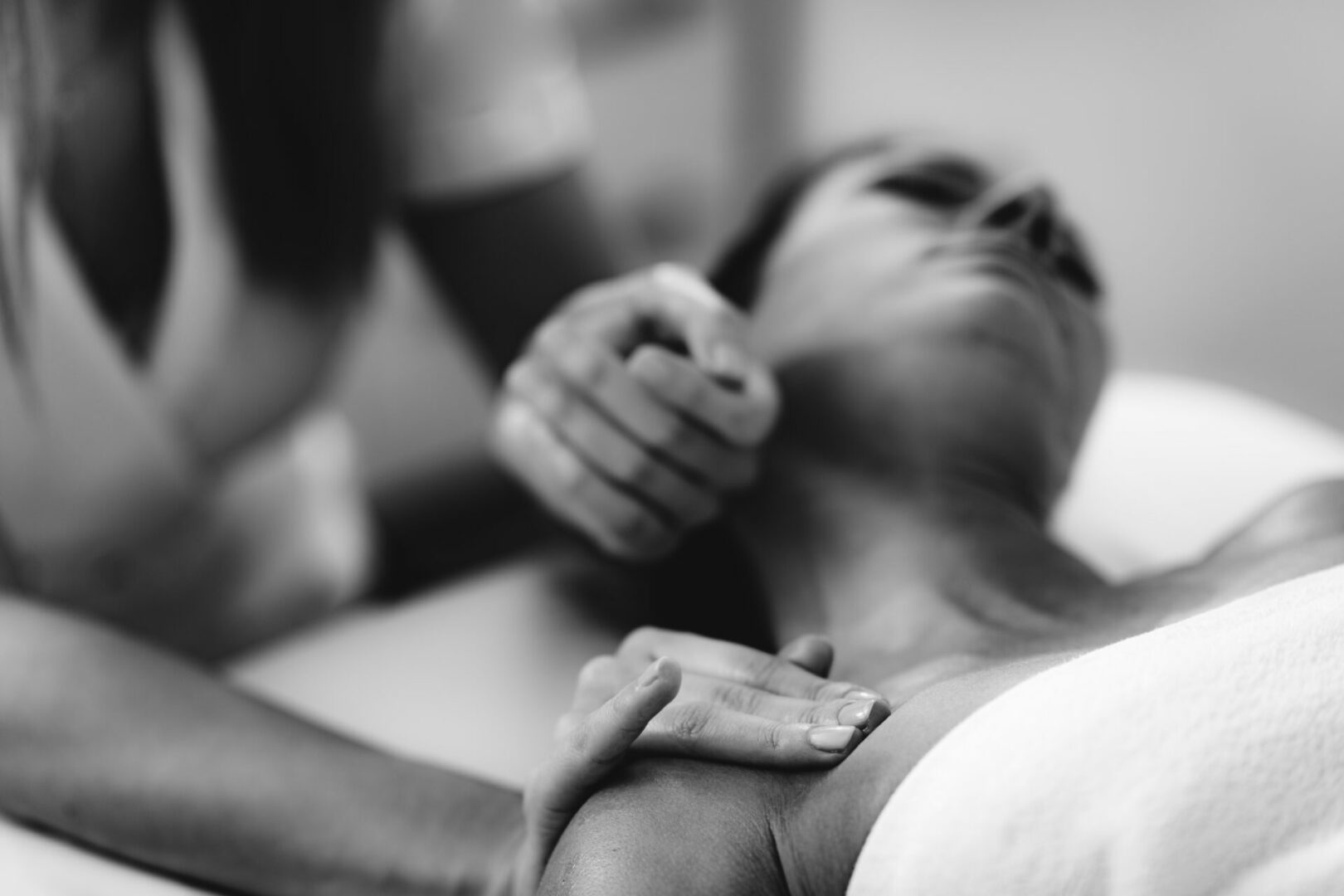 Neck sports massage therapy 2024 10 18 09 20 32 utc 1.jpg